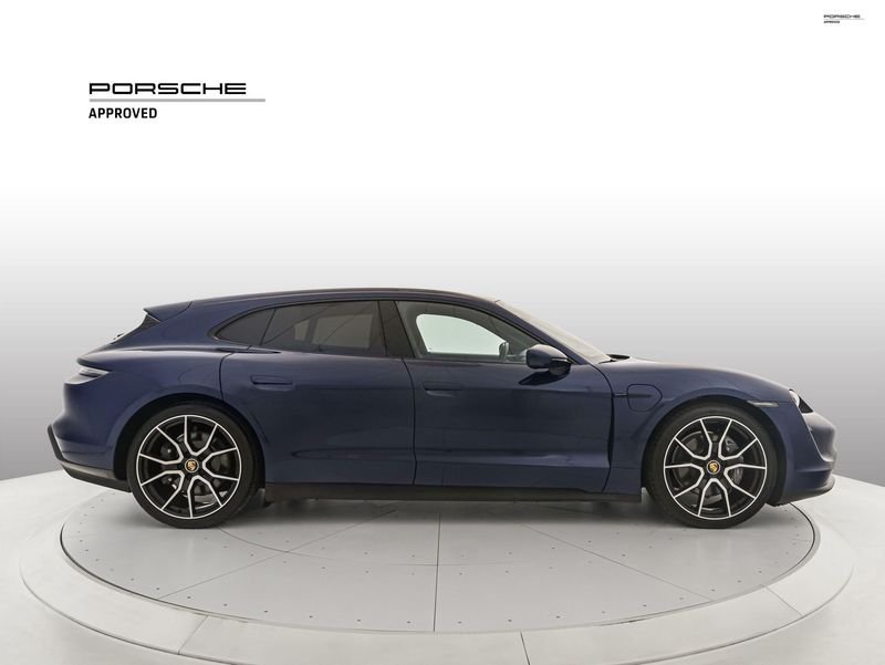 https://cdn-dk.caraffinity.it/dealer/datafiles/vehicle/images/800/1334/AxFyMiNPlMLbgAVt.jpeg?opacity=0&size=100&position=BOTTOM_CENTER&border=0&watermark=%2Fdealer%2Fdatafiles%2Fvehicle%2Fimages%2Fwatermark%2F1334%2F0cdce9f1-3b9c-4b85-88e2-fd43543cd032.png