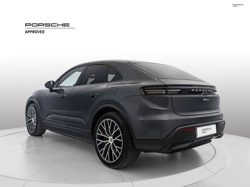 https://cdn-dk.caraffinity.it/dealer/datafiles/vehicle/images/800/1334/BnnzFAKTnvlax8Lg.jpeg?opacity=0&size=100&position=BOTTOM_CENTER&border=0&watermark=%2Fdealer%2Fdatafiles%2Fvehicle%2Fimages%2Fwatermark%2F1334%2F0cdce9f1-3b9c-4b85-88e2-fd43543cd032.png