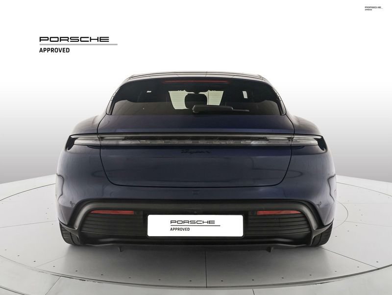 https://cdn-dk.caraffinity.it/dealer/datafiles/vehicle/images/800/1334/CRDF6SeNmXmigJW4.jpeg?opacity=0&size=100&position=BOTTOM_CENTER&border=0&watermark=%2Fdealer%2Fdatafiles%2Fvehicle%2Fimages%2Fwatermark%2F1334%2F0cdce9f1-3b9c-4b85-88e2-fd43543cd032.png