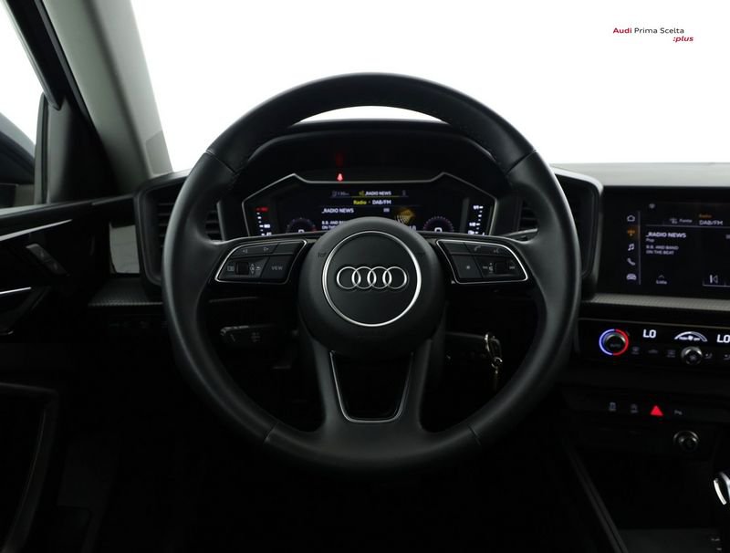 https://cdn-dk.caraffinity.it/dealer/datafiles/vehicle/images/800/1334/DOBOvKYsZBTjpMf8.jpeg?opacity=0&size=100&position=BOTTOM_CENTER&border=0&watermark=%2Fdealer%2Fdatafiles%2Fvehicle%2Fimages%2Fwatermark%2F1334%2F0cdce9f1-3b9c-4b85-88e2-fd43543cd032.png
