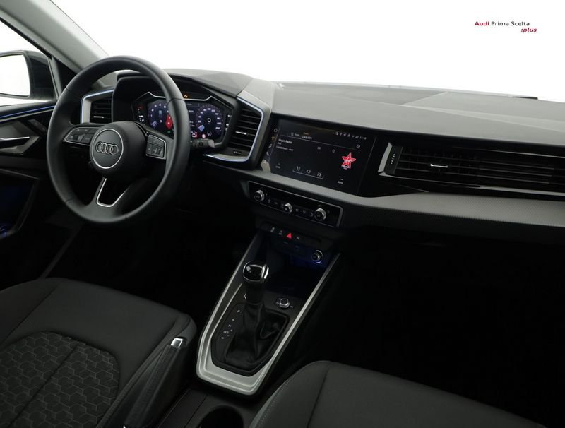 https://cdn-dk.caraffinity.it/dealer/datafiles/vehicle/images/800/1334/EhwZhGN1vX5pJkao.jpeg?opacity=0&size=100&position=BOTTOM_CENTER&border=0&watermark=%2Fdealer%2Fdatafiles%2Fvehicle%2Fimages%2Fwatermark%2F1334%2F0cdce9f1-3b9c-4b85-88e2-fd43543cd032.png