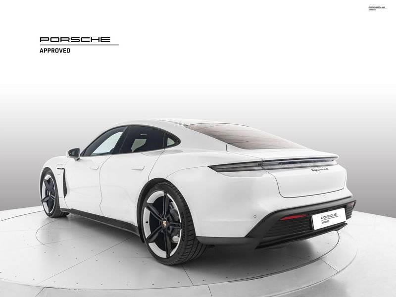 https://cdn-dk.caraffinity.it/dealer/datafiles/vehicle/images/800/1334/Gx3FLKPsmPtIOkZE.jpeg?opacity=0&size=100&position=BOTTOM_CENTER&border=0&watermark=%2Fdealer%2Fdatafiles%2Fvehicle%2Fimages%2Fwatermark%2F1334%2F0cdce9f1-3b9c-4b85-88e2-fd43543cd032.png