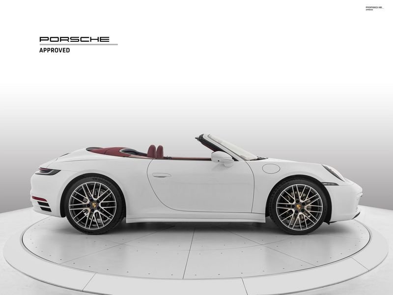 https://cdn-dk.caraffinity.it/dealer/datafiles/vehicle/images/800/1334/KTTTSYAeevPgay5h.jpeg?opacity=0&size=100&position=BOTTOM_CENTER&border=0&watermark=%2Fdealer%2Fdatafiles%2Fvehicle%2Fimages%2Fwatermark%2F1334%2F0cdce9f1-3b9c-4b85-88e2-fd43543cd032.png