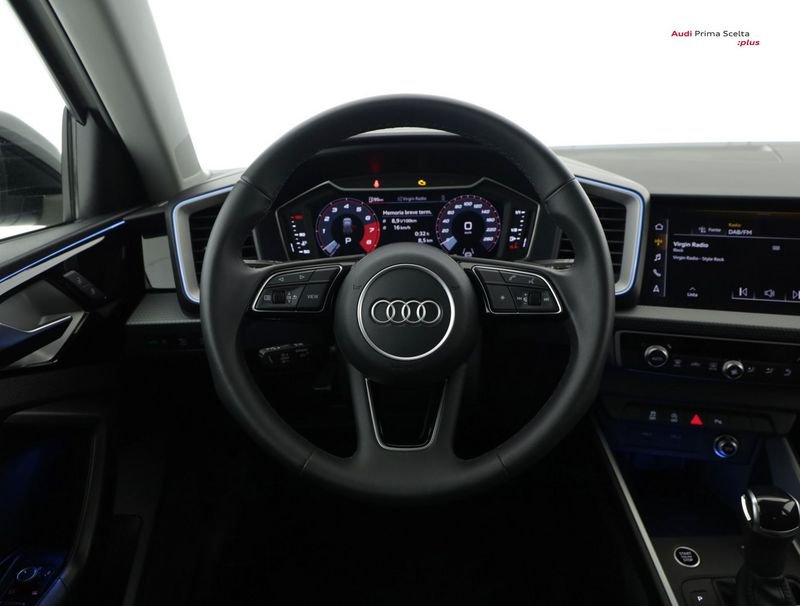 https://cdn-dk.caraffinity.it/dealer/datafiles/vehicle/images/800/1334/LKzXFbWjqR8mbs4a.jpeg?opacity=0&size=100&position=BOTTOM_CENTER&border=0&watermark=%2Fdealer%2Fdatafiles%2Fvehicle%2Fimages%2Fwatermark%2F1334%2F0cdce9f1-3b9c-4b85-88e2-fd43543cd032.png