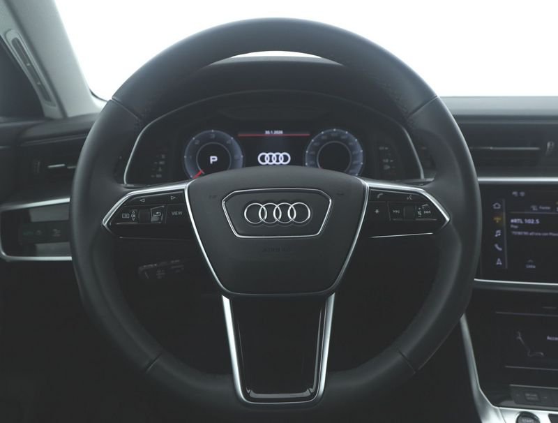 https://cdn-dk.caraffinity.it/dealer/datafiles/vehicle/images/800/1334/LlAQI0F4jLltKdow.jpeg?opacity=0&size=100&position=BOTTOM_CENTER&border=0&watermark=%2Fdealer%2Fdatafiles%2Fvehicle%2Fimages%2Fwatermark%2F1334%2F0cdce9f1-3b9c-4b85-88e2-fd43543cd032.png