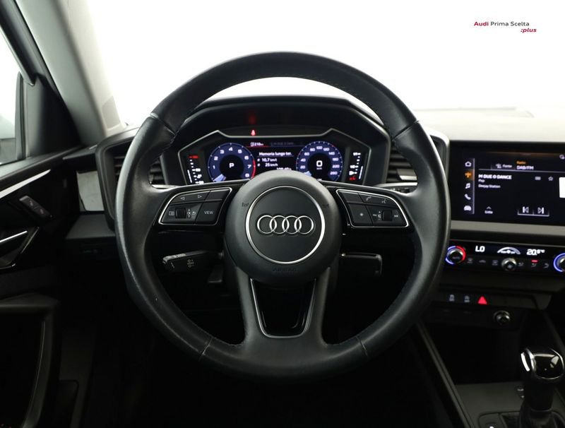 https://cdn-dk.caraffinity.it/dealer/datafiles/vehicle/images/800/1334/Otysn2H0u3F4t5p5.jpeg?opacity=0&size=100&position=BOTTOM_CENTER&border=0&watermark=%2Fdealer%2Fdatafiles%2Fvehicle%2Fimages%2Fwatermark%2F1334%2F0cdce9f1-3b9c-4b85-88e2-fd43543cd032.png