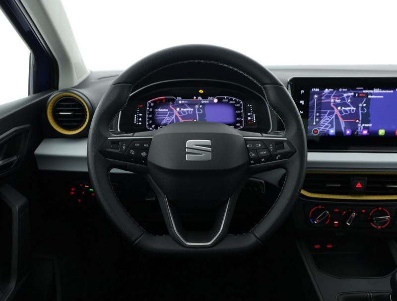 https://cdn-dk.caraffinity.it/dealer/datafiles/vehicle/images/800/1334/PbYP5TYKzavN7jO1.jpeg?opacity=0&size=100&position=BOTTOM_CENTER&border=0&watermark=%2Fdealer%2Fdatafiles%2Fvehicle%2Fimages%2Fwatermark%2F1334%2F0cdce9f1-3b9c-4b85-88e2-fd43543cd032.png