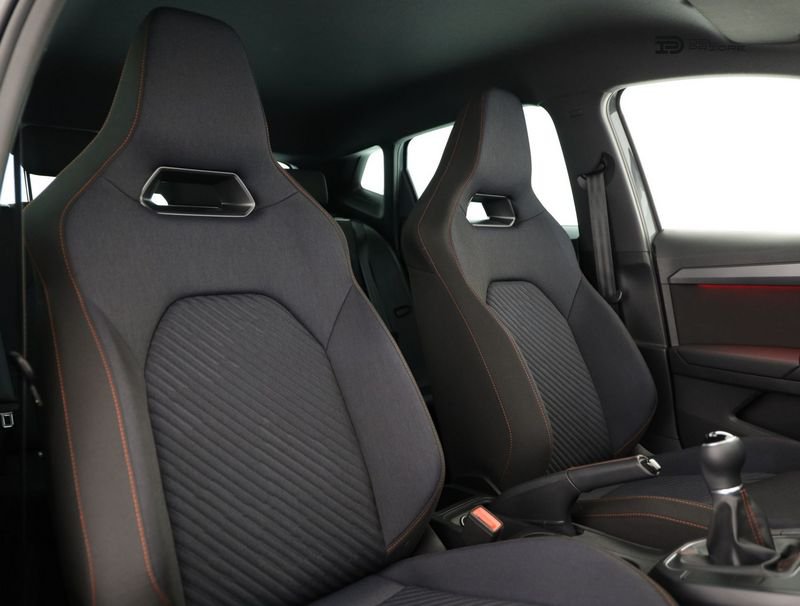 https://cdn-dk.caraffinity.it/dealer/datafiles/vehicle/images/800/1334/QTrTKHpUTTrDAKgG.jpeg?opacity=0&size=100&position=BOTTOM_CENTER&border=0&watermark=%2Fdealer%2Fdatafiles%2Fvehicle%2Fimages%2Fwatermark%2F1334%2F0cdce9f1-3b9c-4b85-88e2-fd43543cd032.png