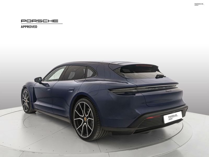 https://cdn-dk.caraffinity.it/dealer/datafiles/vehicle/images/800/1334/Qe7Vo0jnMiUS27vp.jpeg?opacity=0&size=100&position=BOTTOM_CENTER&border=0&watermark=%2Fdealer%2Fdatafiles%2Fvehicle%2Fimages%2Fwatermark%2F1334%2F0cdce9f1-3b9c-4b85-88e2-fd43543cd032.png