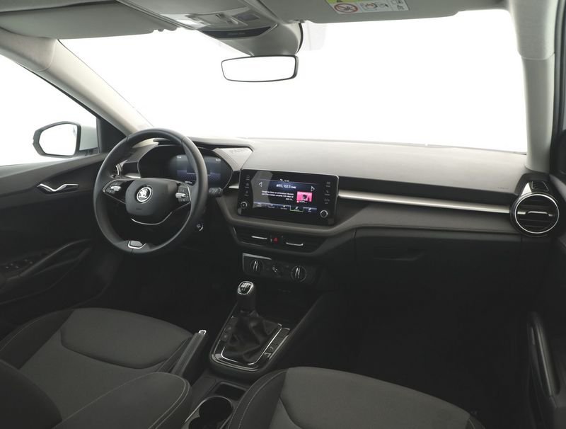 https://cdn-dk.caraffinity.it/dealer/datafiles/vehicle/images/800/1334/ShemYvAYgdcJMkdn.jpeg?opacity=0&size=100&position=BOTTOM_CENTER&border=0&watermark=%2Fdealer%2Fdatafiles%2Fvehicle%2Fimages%2Fwatermark%2F1334%2F0cdce9f1-3b9c-4b85-88e2-fd43543cd032.png