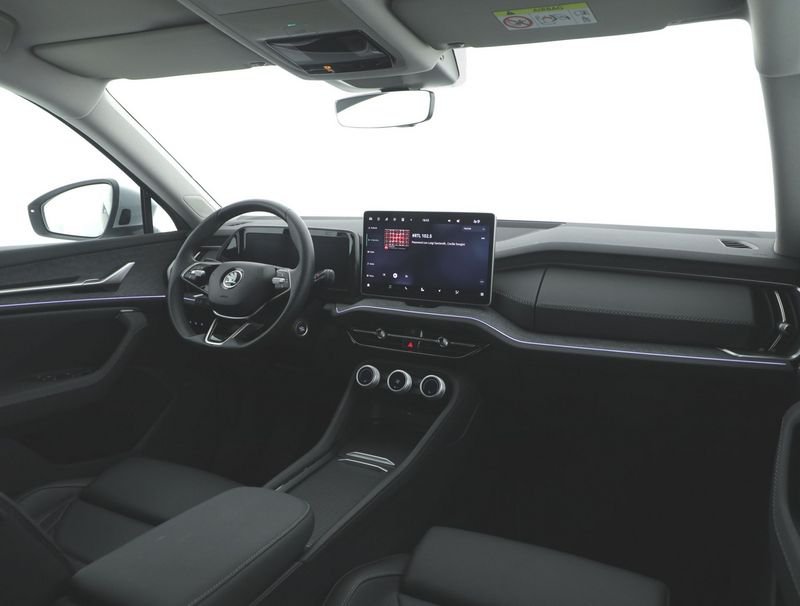 https://cdn-dk.caraffinity.it/dealer/datafiles/vehicle/images/800/1334/TFBOBVQBiZMcYbRV.jpeg?opacity=0&size=100&position=BOTTOM_CENTER&border=0&watermark=%2Fdealer%2Fdatafiles%2Fvehicle%2Fimages%2Fwatermark%2F1334%2F0cdce9f1-3b9c-4b85-88e2-fd43543cd032.png