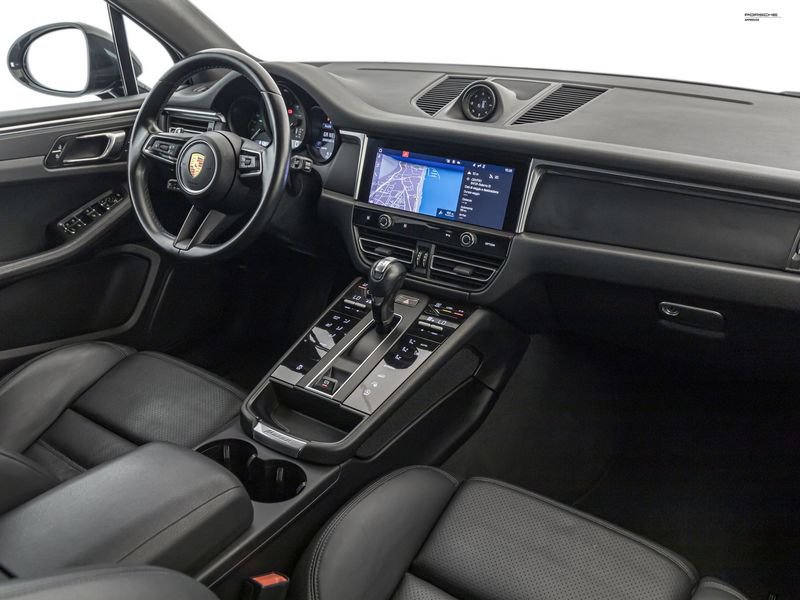 https://cdn-dk.caraffinity.it/dealer/datafiles/vehicle/images/800/1334/VLqoEdMvVJW0SQuj.jpeg?opacity=0&size=100&position=BOTTOM_CENTER&border=0&watermark=%2Fdealer%2Fdatafiles%2Fvehicle%2Fimages%2Fwatermark%2F1334%2F0cdce9f1-3b9c-4b85-88e2-fd43543cd032.png