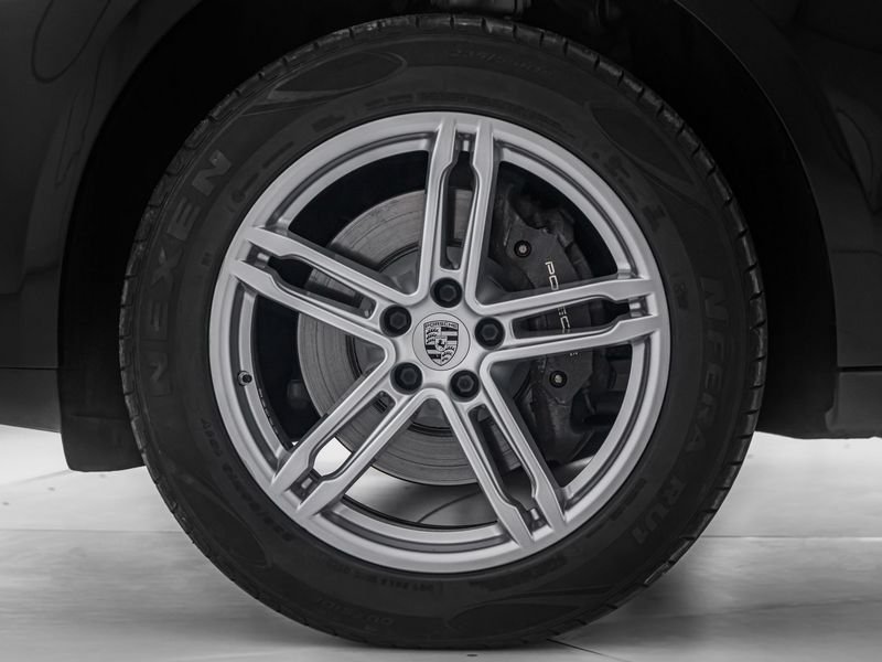 https://cdn-dk.caraffinity.it/dealer/datafiles/vehicle/images/800/1334/X4dExuHP1S4Y98MY.jpeg?opacity=0&size=100&position=BOTTOM_CENTER&border=0&watermark=%2Fdealer%2Fdatafiles%2Fvehicle%2Fimages%2Fwatermark%2F1334%2F0cdce9f1-3b9c-4b85-88e2-fd43543cd032.png