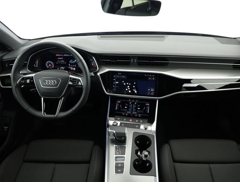 https://cdn-dk.caraffinity.it/dealer/datafiles/vehicle/images/800/1334/Yhf0gbPmAaA1hcbs.jpeg?opacity=0&size=100&position=BOTTOM_CENTER&border=0&watermark=%2Fdealer%2Fdatafiles%2Fvehicle%2Fimages%2Fwatermark%2F1334%2F0cdce9f1-3b9c-4b85-88e2-fd43543cd032.png
