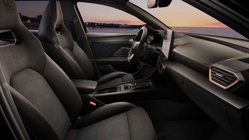 https://cdn-dk.caraffinity.it/dealer/datafiles/vehicle/images/800/1334/a1bxzOa7sz5RWyCi.jpg?opacity=0&size=100&position=BOTTOM_CENTER&border=0&watermark=%2Fdealer%2Fdatafiles%2Fvehicle%2Fimages%2Fwatermark%2F1334%2F0cdce9f1-3b9c-4b85-88e2-fd43543cd032.png
