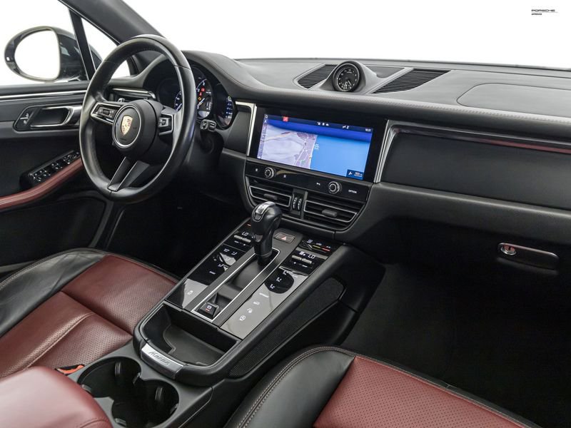 https://cdn-dk.caraffinity.it/dealer/datafiles/vehicle/images/800/1334/cSCGYbIK5RhGHTjR.jpeg?opacity=0&size=100&position=BOTTOM_CENTER&border=0&watermark=%2Fdealer%2Fdatafiles%2Fvehicle%2Fimages%2Fwatermark%2F1334%2F0cdce9f1-3b9c-4b85-88e2-fd43543cd032.png