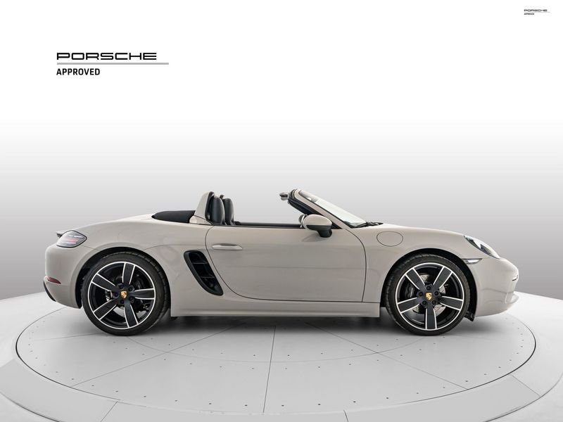 https://cdn-dk.caraffinity.it/dealer/datafiles/vehicle/images/800/1334/djWislhtuZZqn1Wc.jpeg?opacity=0&size=100&position=BOTTOM_CENTER&border=0&watermark=%2Fdealer%2Fdatafiles%2Fvehicle%2Fimages%2Fwatermark%2F1334%2F0cdce9f1-3b9c-4b85-88e2-fd43543cd032.png