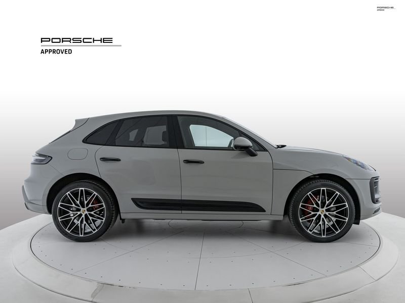 https://cdn-dk.caraffinity.it/dealer/datafiles/vehicle/images/800/1334/i3HnEyXsBgpENMFM.jpeg?opacity=0&size=100&position=BOTTOM_CENTER&border=0&watermark=%2Fdealer%2Fdatafiles%2Fvehicle%2Fimages%2Fwatermark%2F1334%2F0cdce9f1-3b9c-4b85-88e2-fd43543cd032.png