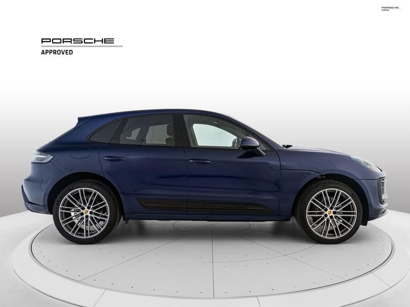 https://cdn-dk.caraffinity.it/dealer/datafiles/vehicle/images/800/1334/l3PYnAOYRvZs8BE4.jpeg?opacity=0&size=100&position=BOTTOM_CENTER&border=0&watermark=%2Fdealer%2Fdatafiles%2Fvehicle%2Fimages%2Fwatermark%2F1334%2F0cdce9f1-3b9c-4b85-88e2-fd43543cd032.png