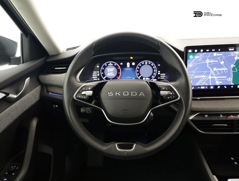 https://cdn-dk.caraffinity.it/dealer/datafiles/vehicle/images/800/1334/m5dTHoiLXNzyaJ3k.jpeg?opacity=0&size=100&position=BOTTOM_CENTER&border=0&watermark=%2Fdealer%2Fdatafiles%2Fvehicle%2Fimages%2Fwatermark%2F1334%2F0cdce9f1-3b9c-4b85-88e2-fd43543cd032.png