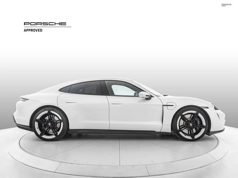 https://cdn-dk.caraffinity.it/dealer/datafiles/vehicle/images/800/1334/ndJosSBtEFPSKOrD.jpeg?opacity=0&size=100&position=BOTTOM_CENTER&border=0&watermark=%2Fdealer%2Fdatafiles%2Fvehicle%2Fimages%2Fwatermark%2F1334%2F0cdce9f1-3b9c-4b85-88e2-fd43543cd032.png