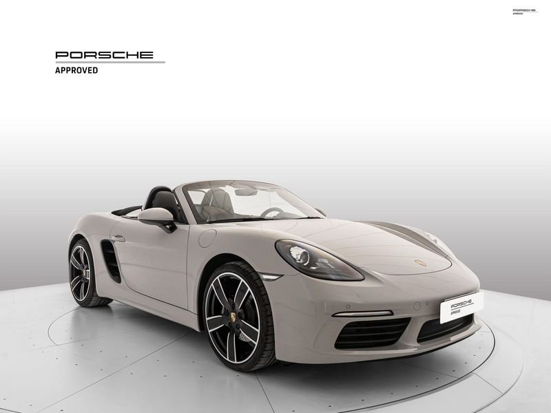 https://cdn-dk.caraffinity.it/dealer/datafiles/vehicle/images/800/1334/rqIjZcvlbSe5A9Db.jpeg?opacity=0&size=100&position=BOTTOM_CENTER&border=0&watermark=%2Fdealer%2Fdatafiles%2Fvehicle%2Fimages%2Fwatermark%2F1334%2F0cdce9f1-3b9c-4b85-88e2-fd43543cd032.png