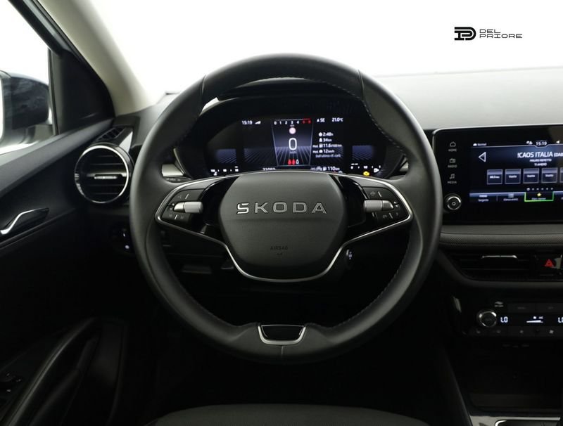 https://cdn-dk.caraffinity.it/dealer/datafiles/vehicle/images/800/1334/rrp0SosNOb5rt8PI.jpeg?opacity=0&size=100&position=BOTTOM_CENTER&border=0&watermark=%2Fdealer%2Fdatafiles%2Fvehicle%2Fimages%2Fwatermark%2F1334%2F0cdce9f1-3b9c-4b85-88e2-fd43543cd032.png