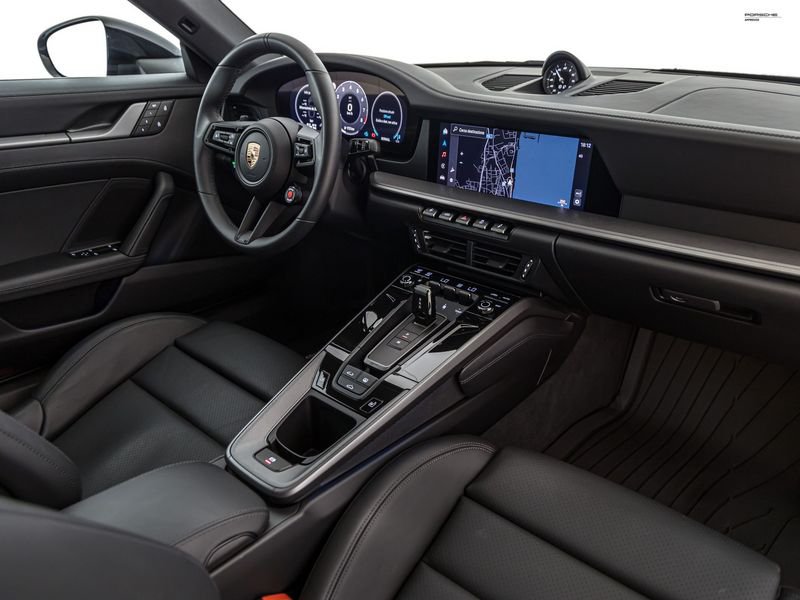 https://cdn-dk.caraffinity.it/dealer/datafiles/vehicle/images/800/1334/vQ4jis9B3BQD74oo.jpeg?opacity=0&size=100&position=BOTTOM_CENTER&border=0&watermark=%2Fdealer%2Fdatafiles%2Fvehicle%2Fimages%2Fwatermark%2F1334%2F0cdce9f1-3b9c-4b85-88e2-fd43543cd032.png
