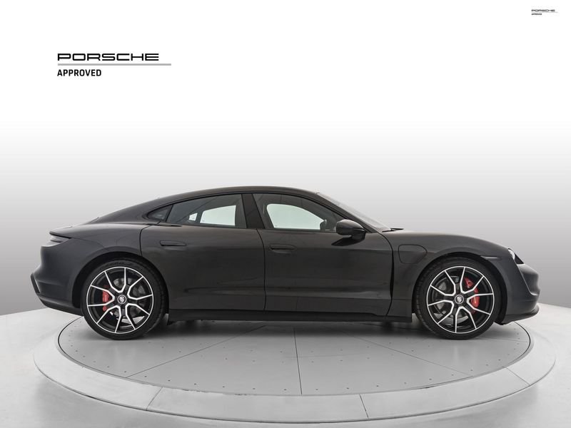 https://cdn-dk.caraffinity.it/dealer/datafiles/vehicle/images/800/1334/weq2b2J6dyiitgh1.jpeg?opacity=0&size=100&position=BOTTOM_CENTER&border=0&watermark=%2Fdealer%2Fdatafiles%2Fvehicle%2Fimages%2Fwatermark%2F1334%2F0cdce9f1-3b9c-4b85-88e2-fd43543cd032.png