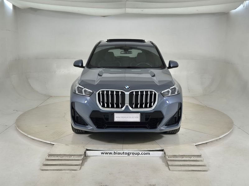 https://cdn-dk.caraffinity.it/dealer/datafiles/vehicle/images/800/1452/0AUZDkD2QQRAe7e1.jpg