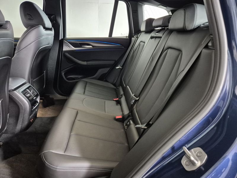 https://cdn-dk.caraffinity.it/dealer/datafiles/vehicle/images/800/1452/0LyFUZYHPZAK2Ddw.jpg
