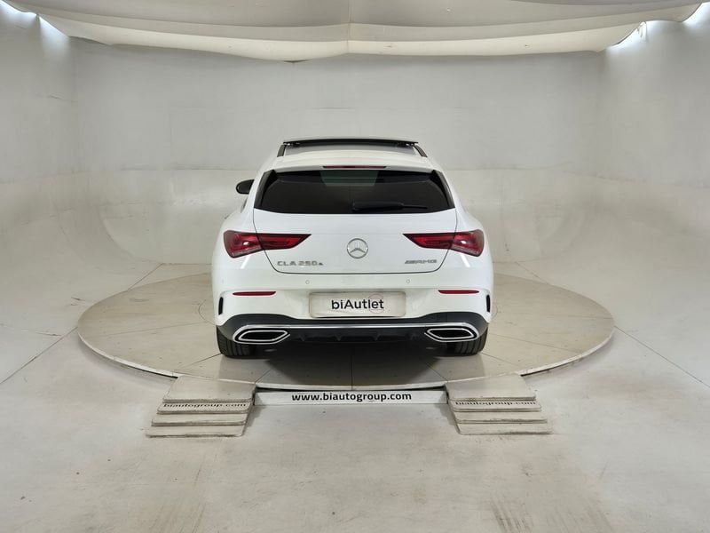 https://cdn-dk.caraffinity.it/dealer/datafiles/vehicle/images/800/1452/0VIOLGhWAcXQF0T1.jpg