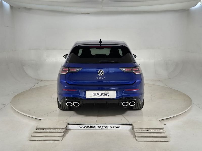 https://cdn-dk.caraffinity.it/dealer/datafiles/vehicle/images/800/1452/1Ge9zFTsFFTIJgzB.jpg
