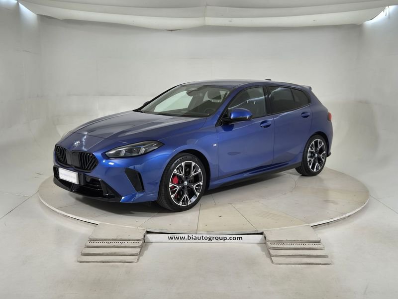 https://cdn-dk.caraffinity.it/dealer/datafiles/vehicle/images/800/1452/1KEKbkTsIUIJWQ6e.jpg?format=jpeg