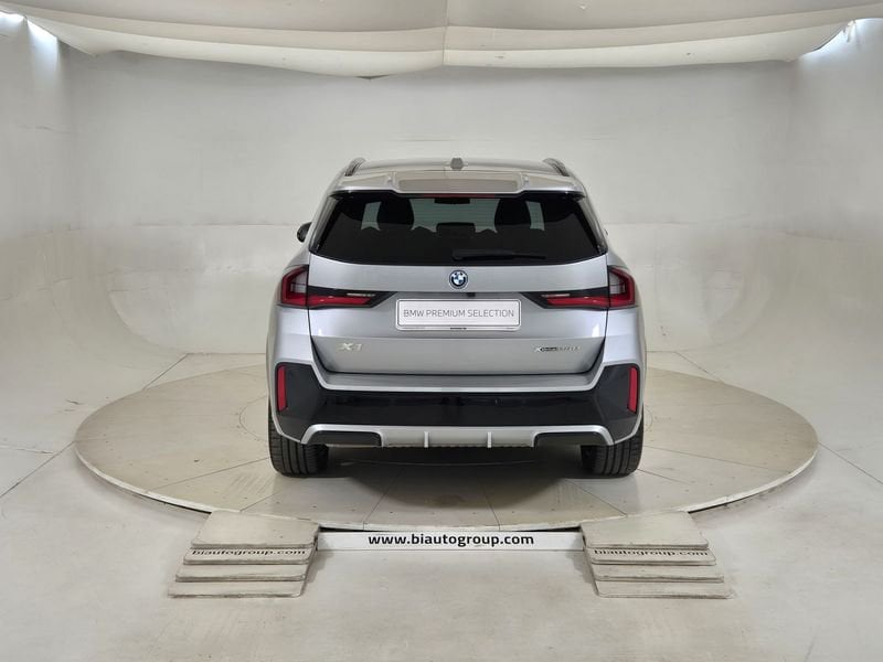 https://cdn-dk.caraffinity.it/dealer/datafiles/vehicle/images/800/1452/1KVmPWPalHVOdq1X.jpg