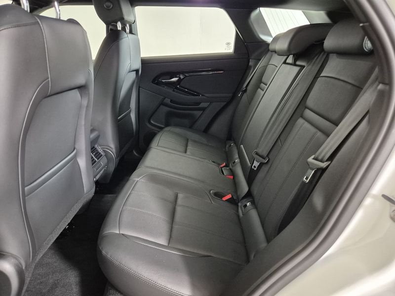 https://cdn-dk.caraffinity.it/dealer/datafiles/vehicle/images/800/1452/1to4SMEh8zOJFUKO.jpg