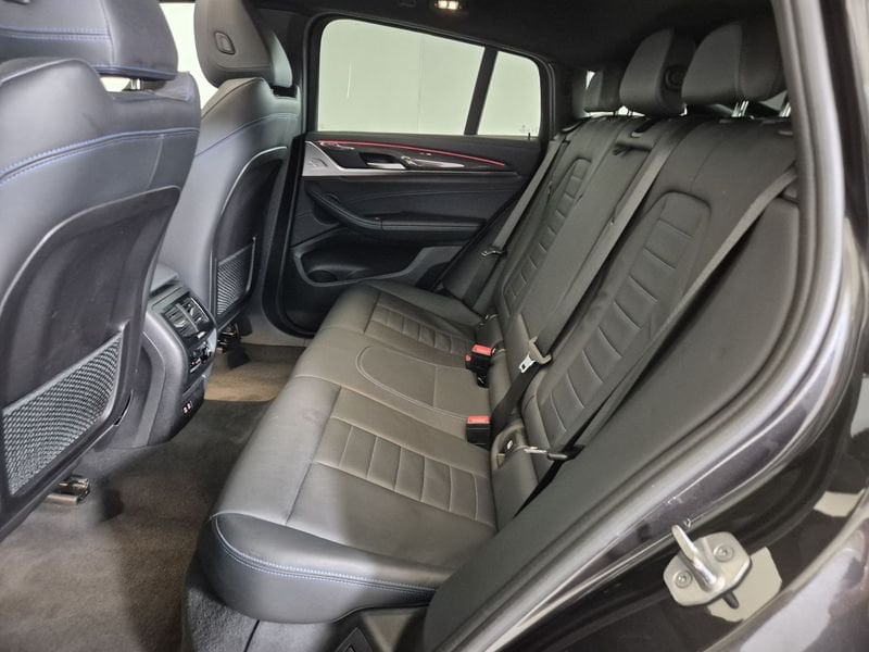 https://cdn-dk.caraffinity.it/dealer/datafiles/vehicle/images/800/1452/20gIkPF7teiyGhif.jpg