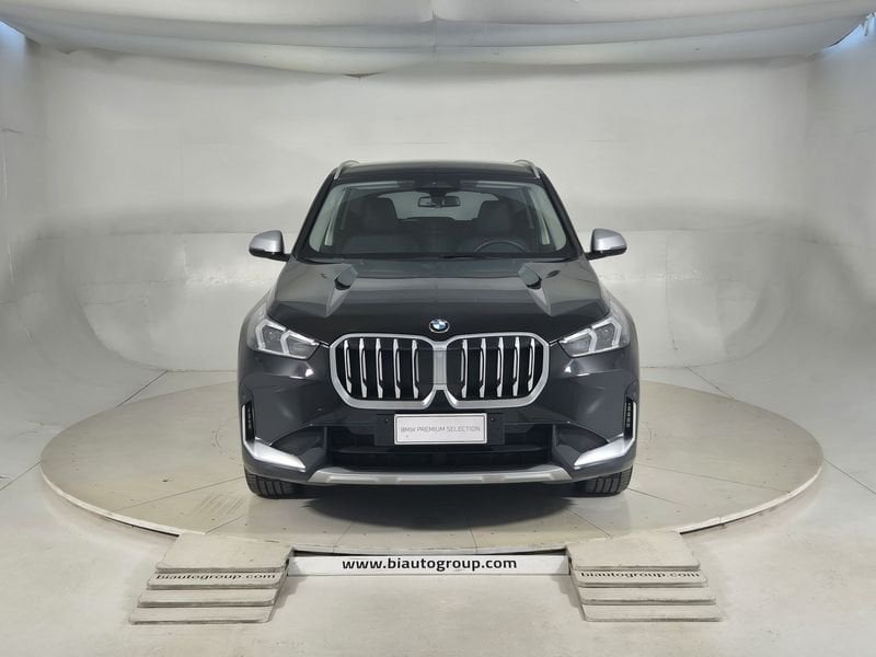 https://cdn-dk.caraffinity.it/dealer/datafiles/vehicle/images/800/1452/2AZLEeuf941gvXBX.jpg