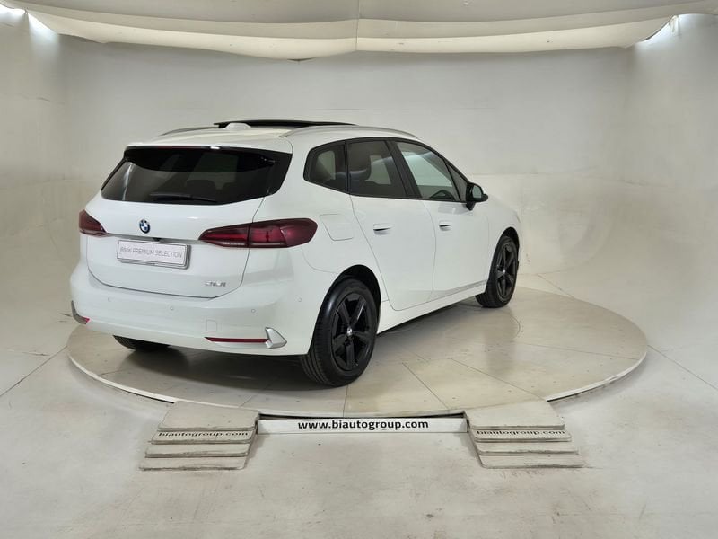 https://cdn-dk.caraffinity.it/dealer/datafiles/vehicle/images/800/1452/2GAI6D0VU1IzVGtV.jpg