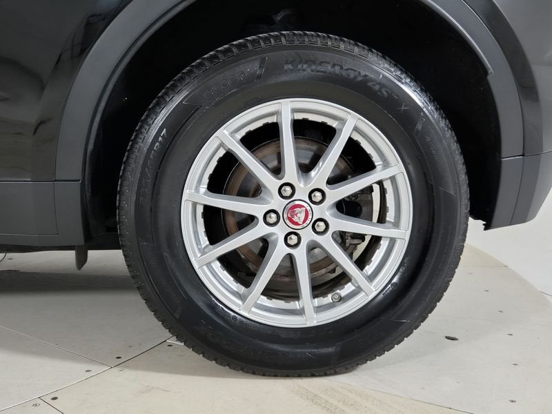 https://cdn-dk.caraffinity.it/dealer/datafiles/vehicle/images/800/1452/34k9roOUaPY3A5FS.jpg