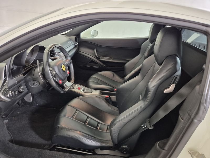 https://cdn-dk.caraffinity.it/dealer/datafiles/vehicle/images/800/1452/35rBYAZJfewGRdLb.jpg