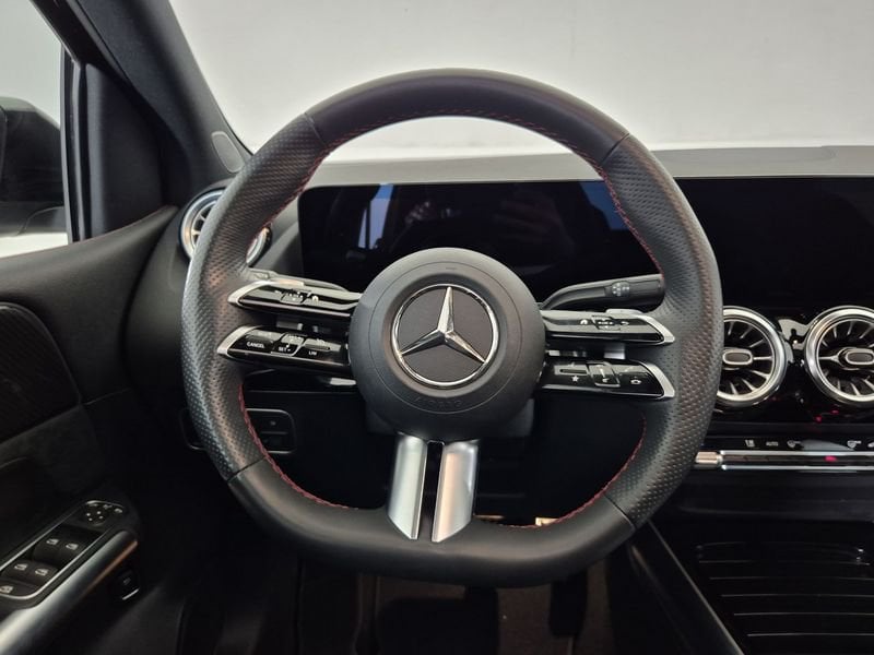 https://cdn-dk.caraffinity.it/dealer/datafiles/vehicle/images/800/1452/3jfQNxehLCwEbOjq.jpg