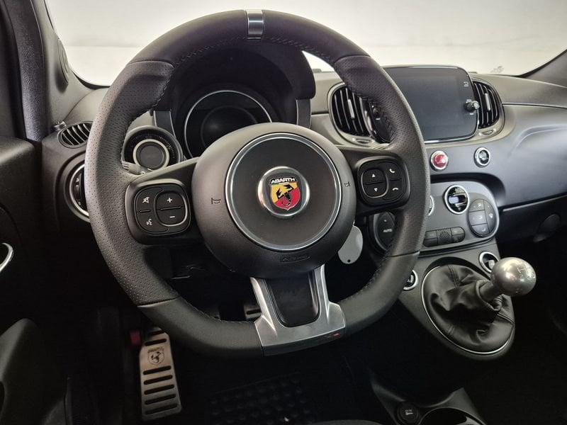 https://cdn-dk.caraffinity.it/dealer/datafiles/vehicle/images/800/1452/40IoW4mAdtC8uRks.jpg