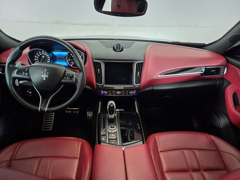 https://cdn-dk.caraffinity.it/dealer/datafiles/vehicle/images/800/1452/5K8OpAegnSpge4zF.jpg