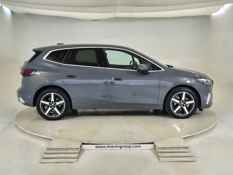 https://cdn-dk.caraffinity.it/dealer/datafiles/vehicle/images/800/1452/5tzTG20vFXnfjNxk.jpg