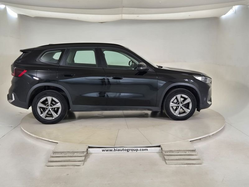 https://cdn-dk.caraffinity.it/dealer/datafiles/vehicle/images/800/1452/6PLX8m6f09TEb3RV.jpg