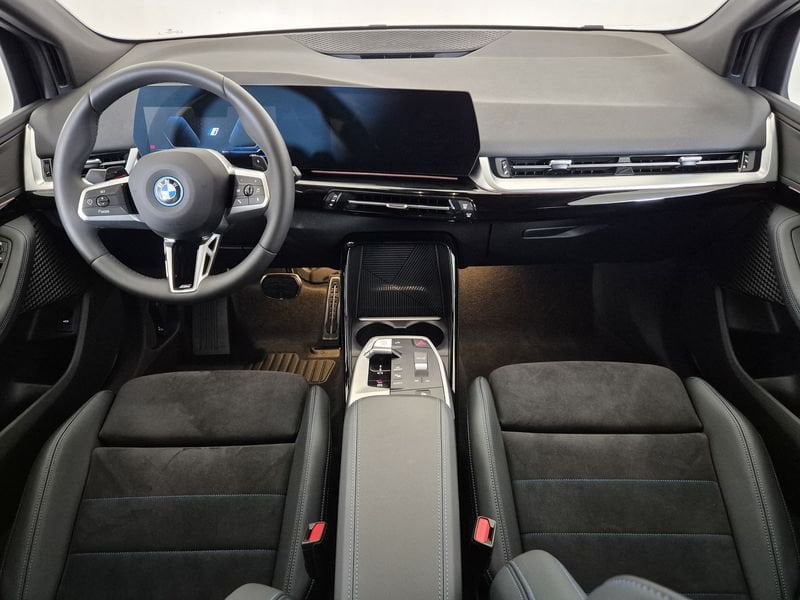 https://cdn-dk.caraffinity.it/dealer/datafiles/vehicle/images/800/1452/6cPGxAE9RgewbAlO.jpg