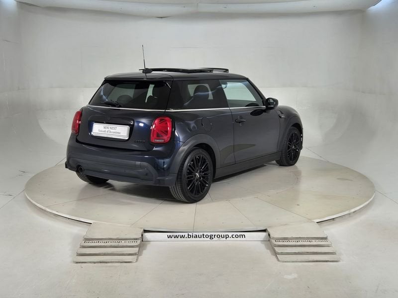 https://cdn-dk.caraffinity.it/dealer/datafiles/vehicle/images/800/1452/7BGeQY7GDkEX1lrh.jpg