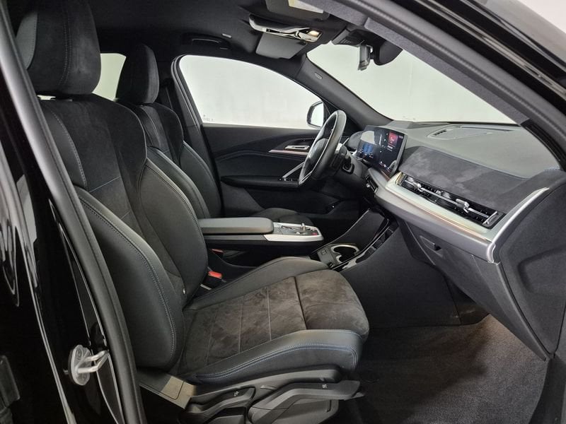 https://cdn-dk.caraffinity.it/dealer/datafiles/vehicle/images/800/1452/7CKxE01NN8zUgn5s.jpg