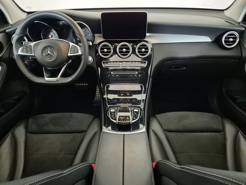 https://cdn-dk.caraffinity.it/dealer/datafiles/vehicle/images/800/1452/7e6UCTA6pVYU5AmK.jpg